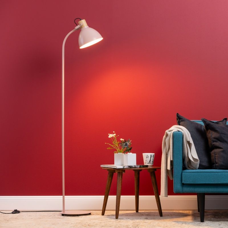 Lámpara de pie rosa rústica, Thalina, con interruptor