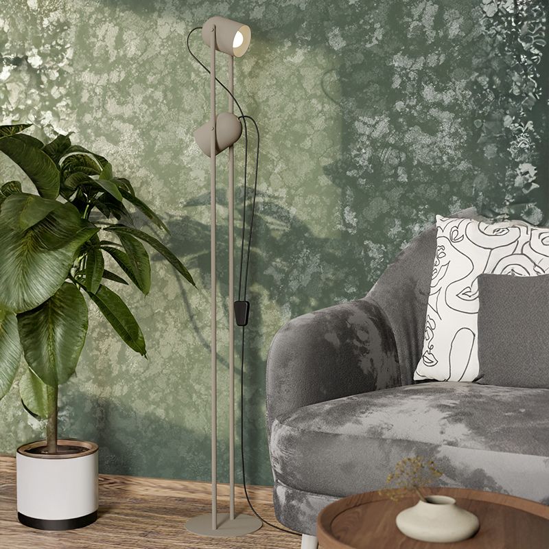 Lámpara de pie marrón de acero, Tjitte, con interruptor