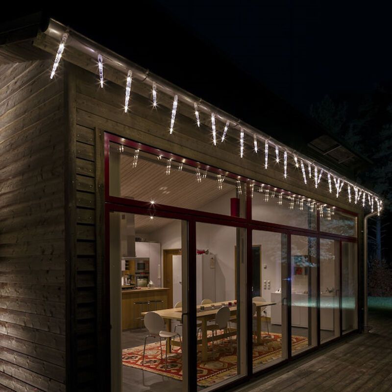 32 Iluminación exterior carámbano, diferentes alturas, 7,75 m de ancho