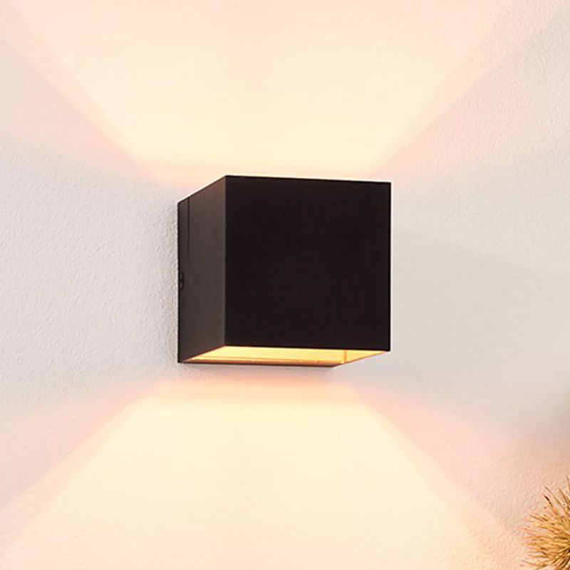 Aplique moderno dorado, Devi