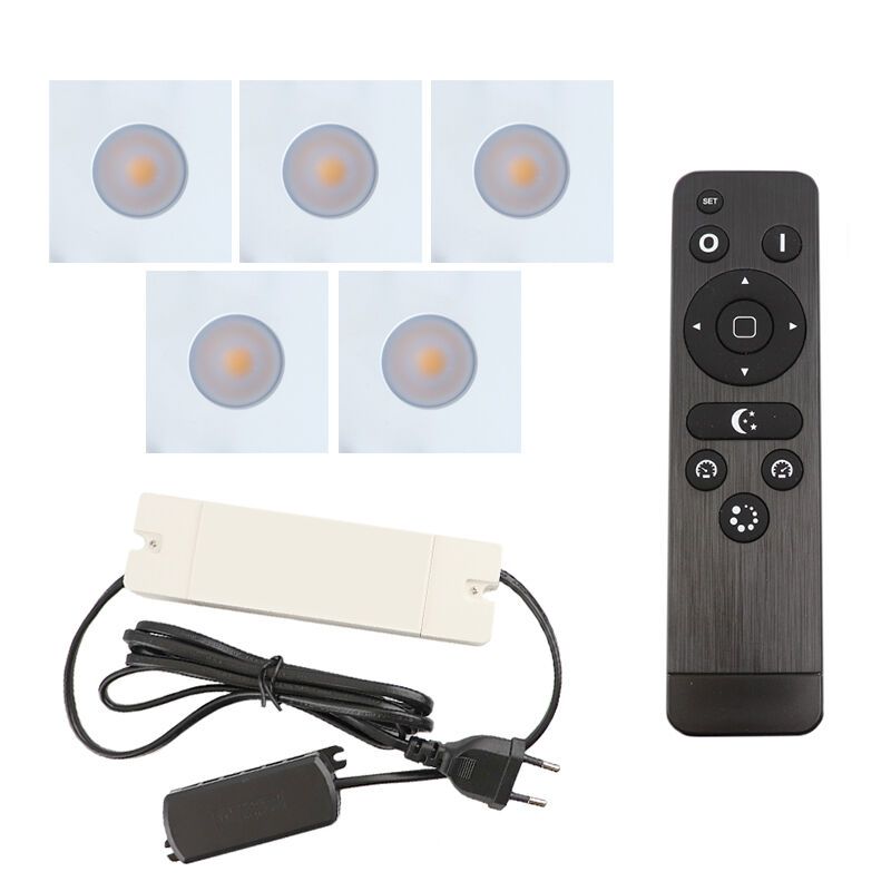 5 focos empotrables cuadrados blancos para porche Dico, IP65, con set de conexión y mando a distancia 5 focos empotrables cuadrados blancos para porche Dico, IP65, con set de conexión y mando a distancia