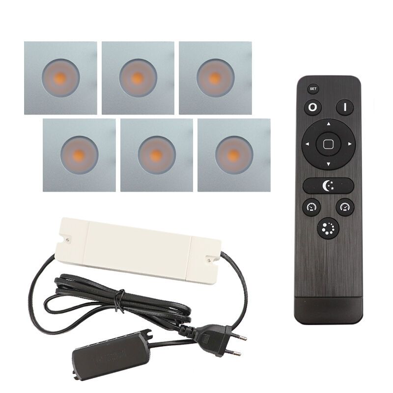 6 focos empotrables cuadrados cromados para porche Dico, IP65, con set de conexión y mando a distancia 6 focos empotrables cuadrados cromados para porche Dico, IP65, con set de conexión y mando a distancia