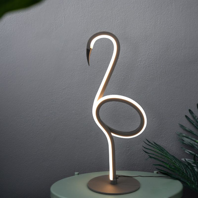 Lámpara de mesa diseño negra, Puk, 6W, 3000K LED, con interruptor
