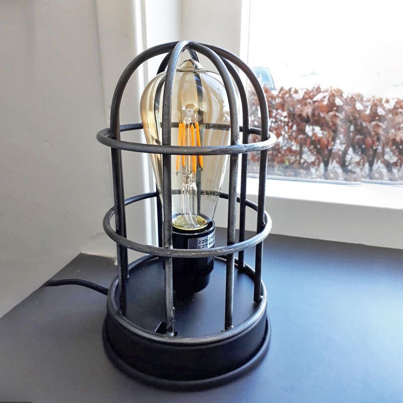 Lámpara de mesa gris industrial, Nova, con interruptor Lámpara de mesa gris industrial, Nova, con interruptor