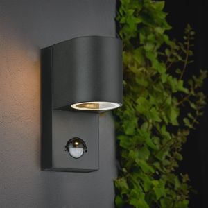 Aplique exterior con sensor de movimiento negro moderno, Corina, IP54