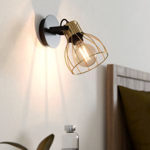 Foco de pared dorado de aluminio, Tjarda