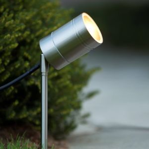 Estaca para jardín moderna cromada, Arne, IP44