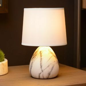 Lámpara de mesa de cerámica blanca, Marmo, con interruptor