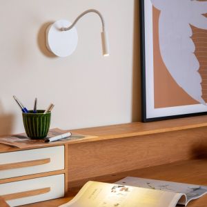 Lámpara de cama moderna blanca, Jolijn, 2W, 3000K LED, con interruptor