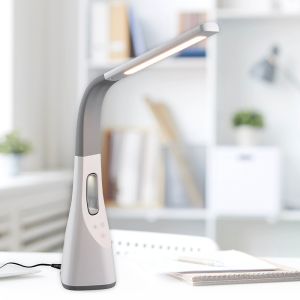 Flexo moderno blanco, Zuris, 5W, ajustable entre luz blanco cálido y frío LED, con regulador táctil