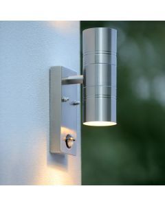 Aplique exterior con sensor de movimiento moderno cromado, Arne, IP44