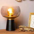 Lámpara de mesa retro negra, Farris, con interruptor