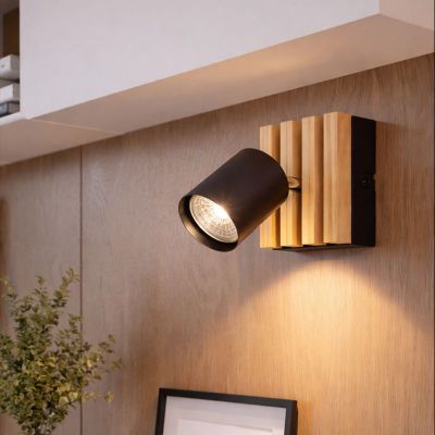Foco de pared negro de plástico, Cembrano