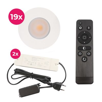 19 focos empotrables blancos para porche Dico, IP65, con set de conexión y mando a distancia