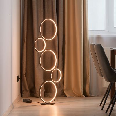 Lámpara de pie moderna negra, Robon, 36W, 3000K LED, con interruptor