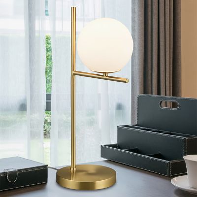 Lámpara de mesa moderna latón, Silkis, con interruptor