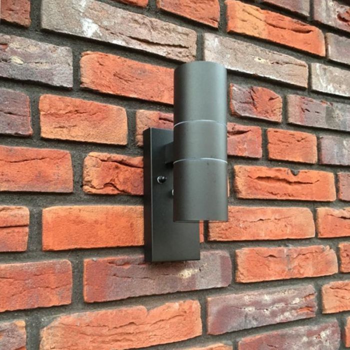 Aplique exterior con sensor crepuscular negro moderno, Pedro, IP44
