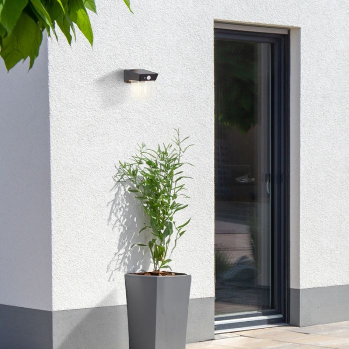 Aplique solar exterior negro moderno, Steijn, 2W, 2700K LED, IP44
