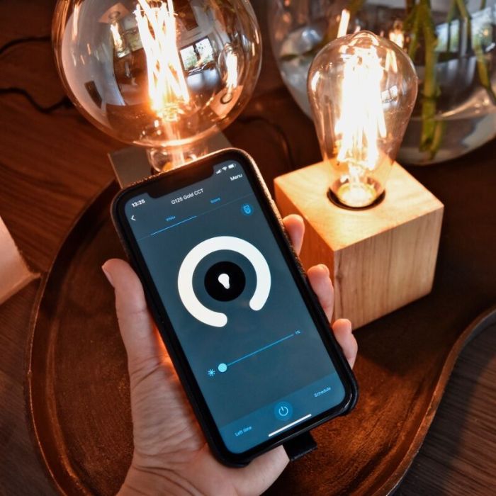 Calex bombilla inteligente LED E27 ámbar, 7W, 1800-3000K