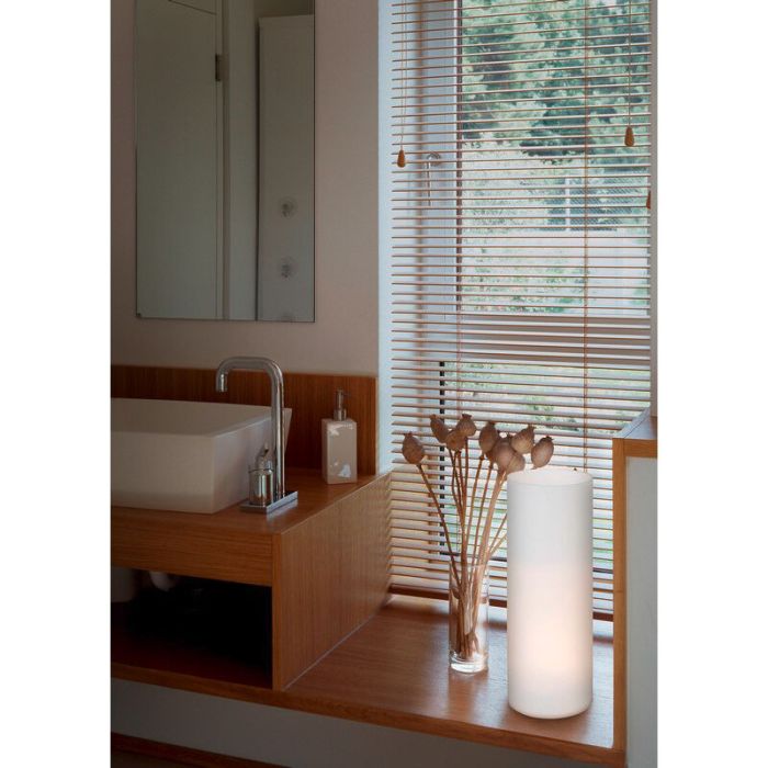 Lámpara de mesa blanca de vidrio, Basken, con interruptor