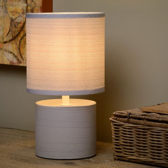 Lámpara de mesa de cerámica gris, Greasby, con interruptor