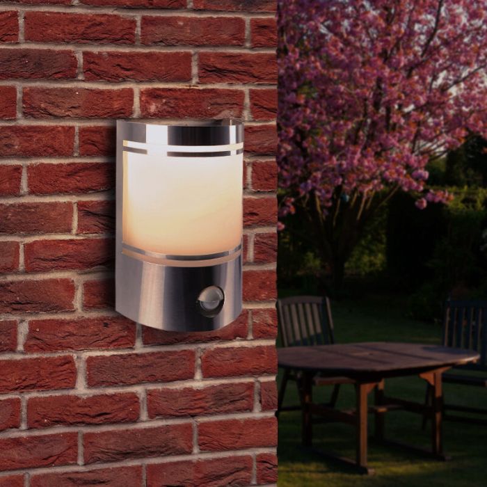 Aplique exterior con sensor de movimiento plateado moderno, Manuel, IP44