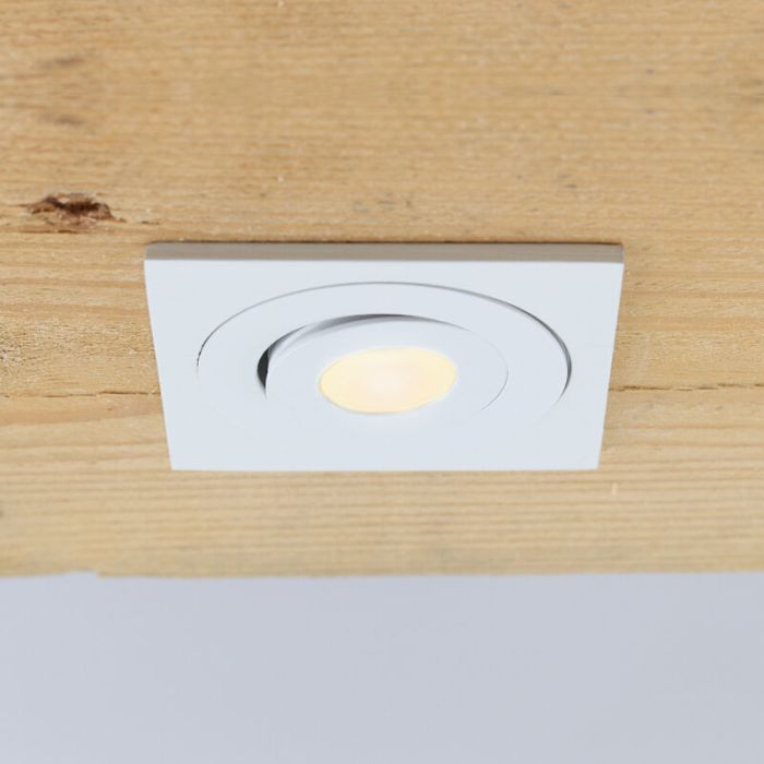 5 focos empotrables orientables para porche Rona cuadrado, IP44, con set de conexión y mando a distancia, blanco